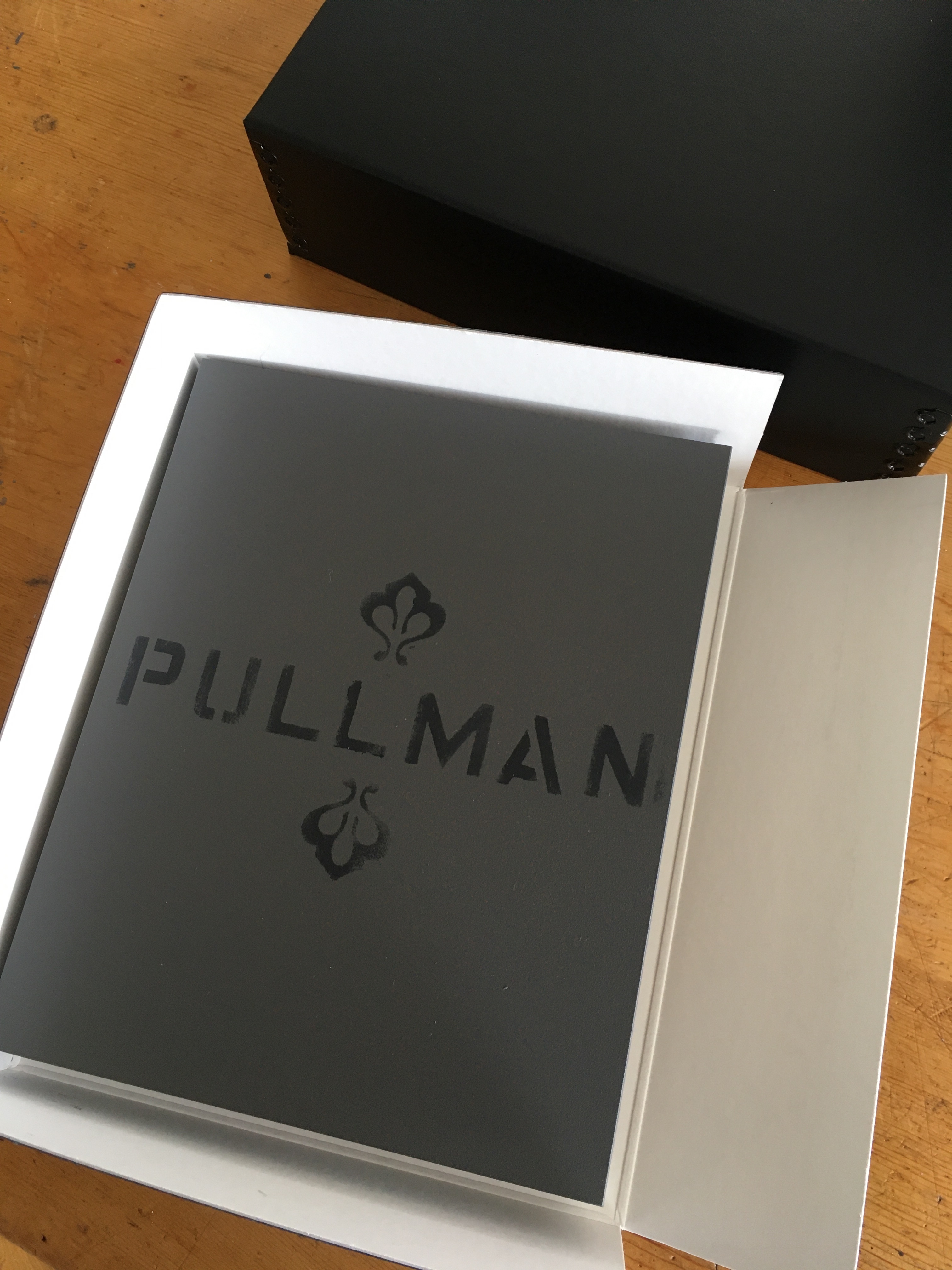 Pullman (hard copy)